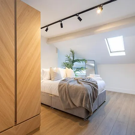 The Withington-Close To Christie & City Centre-3